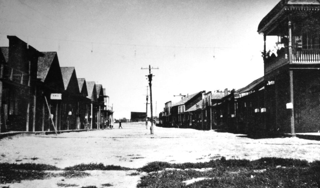 Brooklyn Chinatown during the 1911 flood, looking south on Brooklyn Street